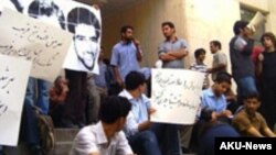 تریبون آزاد دانشجویان دانشگاه امیر کبیر روز سه شنبه برگزار شد.
عکس از خبرنامه امیرکبیر