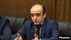 Специалист по международному праву Тарон Симонян