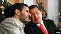 رییس جمهوری ونزوئلا، احمدی نژاد را برادرخوانده خود توصیف می کند.