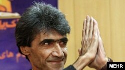 بیشتر اوقات ناصر تقوایی به آموزش و انتقال تجربیات به نسل جوان می گذرد. 