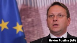 Оливер Вархей