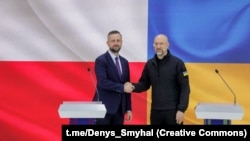 Денис Шмигаль (праворуч) і Владислав Косіняк-Камиш домовилися про створення спільної оперативної групи з безпілотних авіаційних систем із залученням військових обох країн