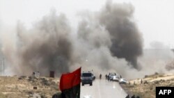 نمایی از درگیری ها در نزدیکی شهر نفتی برقع