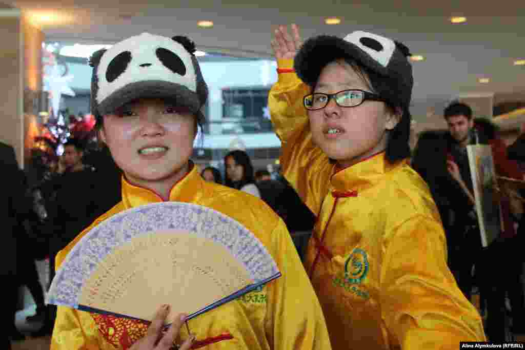 Участницы из Китая.