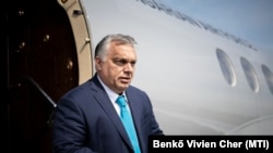 5 липня організація з нагляду за ЗМІ заявила, що Орбан та його партія «Фідес» «крок за кроком взяли під свій контроль медіа-ландшафт Угорщини» з моменту свого приходу до влади у 2010 році