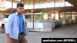 Aşgabatdaky bazarlaryň biri. Illýustrasiýa suraty.