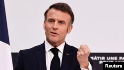 За словами президента Франції, метою Єврокомісії та країн Європи залишаються переговори про скасування митних тарифів і симетричну угоду зі США