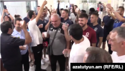 «Արարատ Արմենիա»-ին դիմավորեցին Բագրատաշենի անցակետում, 15 օգոստոսի, 2019 թ. 