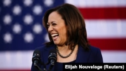 از اوکلند کالیفرنیا تا کاخ سفید؛ کامالا هریس به روایت تصویر