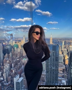 Майже два роки українка живе у США