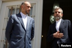 علی باقری کنی در کنار حسین امیرعبداللهیان