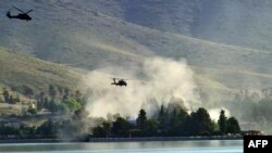 پرواز هلیکوپترهای ناتو بر فراز هتل «سپوژمی»