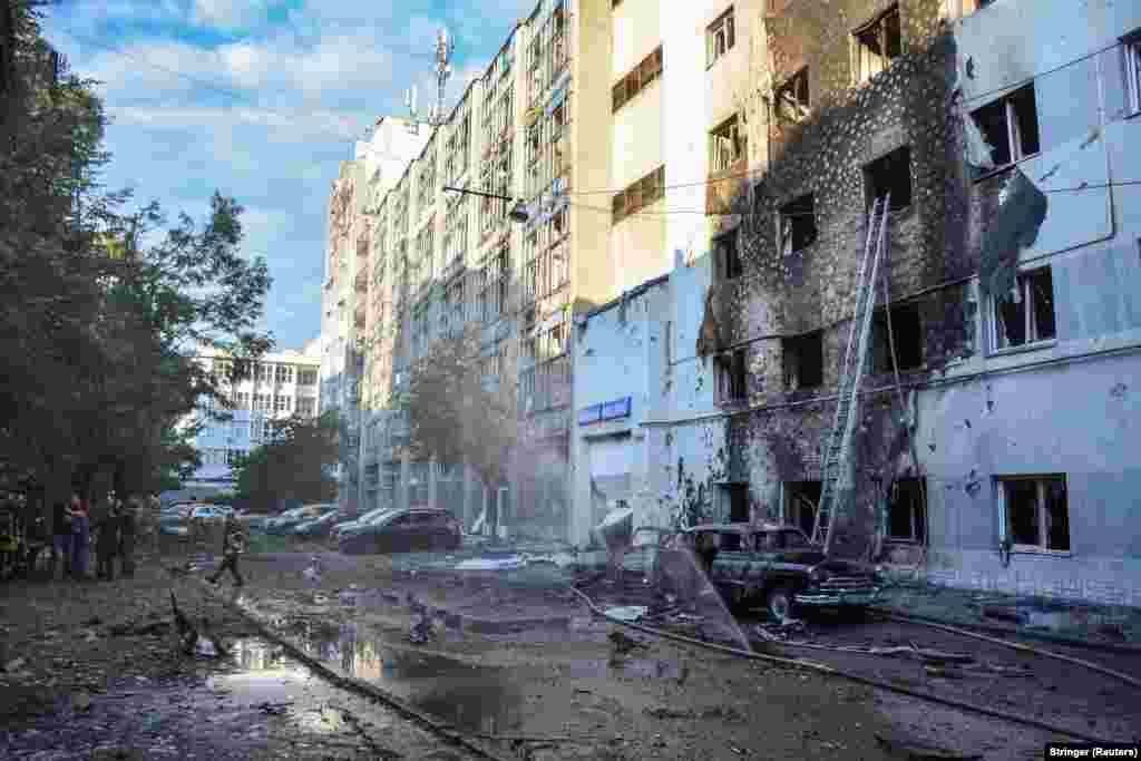 Пошкоджений будинок у Львові внаслідок російської атаки на місто