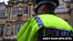 Британська поліція затримала 32-річного Крістофера Беррі та 29-річного Крістофера Кеша (фото ілюстраційне)