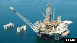 Azəri-Çıraq-Günəşli yatağının mərkəzi platforması.