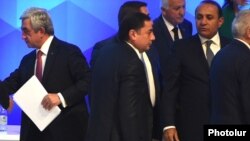 Президент Армении Серж Саргсян (слева) и Овик Абрамян (справа)