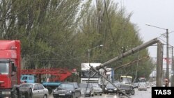 توفان های همراه با گردبادهای بزرگ در جنوب ايالات متحده آمريکا، طی دو روز سه شنبه و چهارشنبه دست کم ۴۸ نفر کشته و بيش از ۱۵۰ تن مجروح برجای گذاشت.