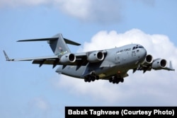 هواپیمای سی-۱۷آ نیروی هوایی آمریکا در عملیات «پناه به متحدان» پنج پرواز جهت حمل پناهجویان افغان انجام داد