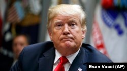 Трамп (на фото) заявив, що обговорить із президентом Польщі американську військову присутність на польській території