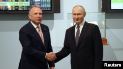 دیدار ولادیمیر پوتین و استیو ویتکاف در کتابخانه ریاست جمهوری روسیه در سن‌پترزبورگ انجام شد