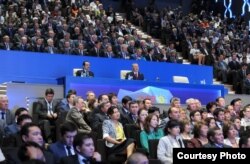 Қазақстан президенті Нұрсұлтан Назарбаев индустриалық форумда сөйлеп отыр. Астана, 3 шілде 2012 жыл.