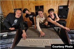 За рэжысэрскім пультам