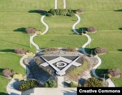 Сад в Национальном масонском мемориале в США