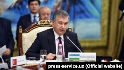 Шавкат Мирзиёев Чолпон-Атадагы саммитте. 