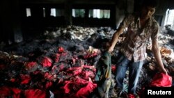 На одной из текстильных фабрик на окраине Дакки