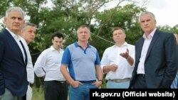 Сергій Аксьонов, Євген Кабанов і Марат Хуснуллін (справа наліво), Євпаторія, липень 2020 року