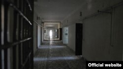 Türkmenbaşy şäheriniň türmesi, 2008 (illýustrasiýa suraty)