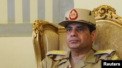 عبدالفتاح السیسی وزیر دفاع و فرمانده کل نیروهای مسلح مصر