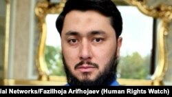 Өзбекстандык блогер Фазилхожа Арифхожаев.