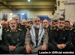 از راست: امیرعلی حاجی‌زاده، محمدرضا نقدی و علی فدوی در دیدار فرماندهان سپاه با آیت‌الله خامنه‌ای
