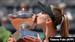 Світоліна з головним трофеєм турніру у Римі, 2018 рік