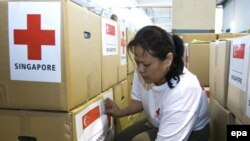 ارسال کمک های غذایی به دلیل «کارشکنی» دولت نظامی میانمار دچار مشکل شده است.(عکس: EPA)