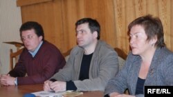 Кіраўніцтва БАЖ. Злева направа: намесьнікi старшыні Андрэй Аляксандраў i Андрэй Бастунец, старшыня Жана Літвіна