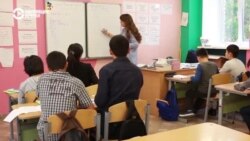 Ребенка мигрантов из Таджикистана отчислили из школы в Москве из-за якобы переезда родителей