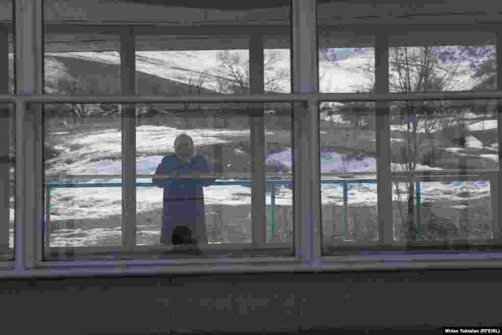 После своего совершеннолетия она предала эту тайну огласки