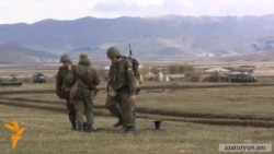 Գյումրիում քննարկում են ռուսական բանակում ծառայելու Պուտինի հայտարարությունը