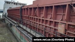 Нацыяналізаваны ва Ўкраіне цеплаход «Надежда», які цяпер прадаюць у Беларусі