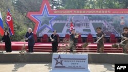 Під час церемонії початку будівництва