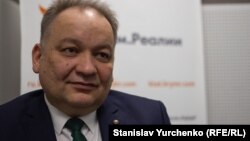 Ескендер Барієв