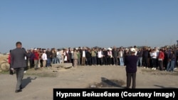 Бишкектин айрым конуштарынын тургундары жерин жана үйүн мыйзамдаштыруу талабы менен бийликке кайрылууда. 8-октябрь, 2025-жыл.