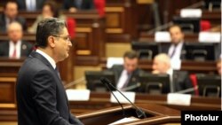 Հայաստան -- Վարչապետ Տիգրան Սարգսյանը ելույթ է ունենում Ազգային ժողովում, Երեւան, արխիվ