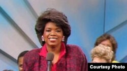 اپرا وينفری، ملکه شوی تلويزيونی آمريکا اولین شو خود را در سال ۱۹۸۶ اجرا کرد و اکنون موفق ترین چهره شو تلویزیونی آمریکاست