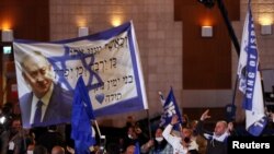 تجمع هواداران بنیامین نتانیاهو پس از پایان رای‌گیری