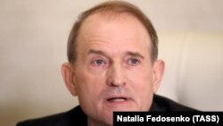 У партії заявили про «політичні репресії і зведення рахунків з політичними опонентами» (на фото: Віктор Медведчук)