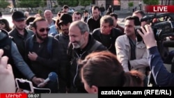 Никол Пашинян на площади Республики в Ереване