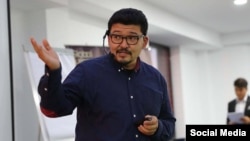 Данияр Аманалиев.